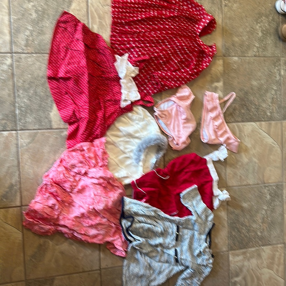 Multiple pieces of clothing